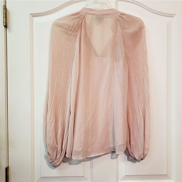 Worthington Top  - Picture 2 of 5